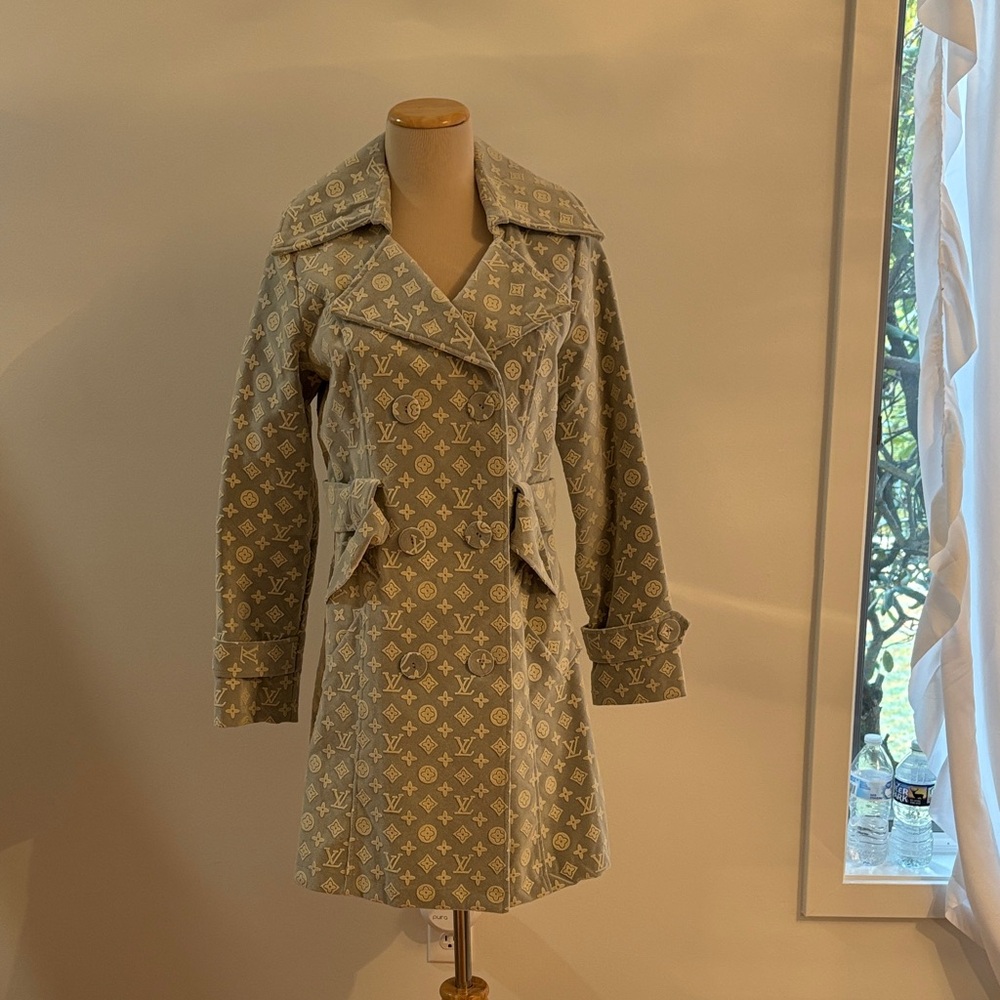 Stylish Beige Designer Women's Coat